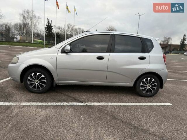 Сірий Шевроле Авео, об'ємом двигуна 1.5 л та пробігом 206 тис. км за 3500 $, фото 4 на Automoto.ua