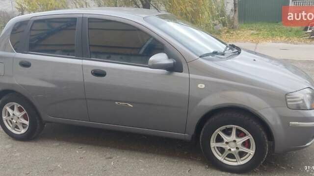 Серый Шевроле Авео, объемом двигателя 1.5 л и пробегом 166 тыс. км за 4300 $, фото 5 на Automoto.ua