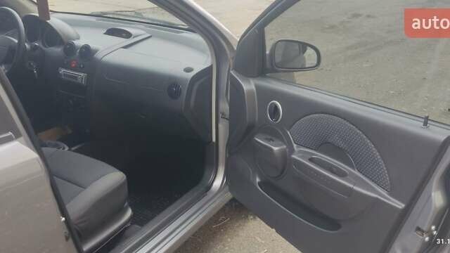 Серый Шевроле Авео, объемом двигателя 1.5 л и пробегом 166 тыс. км за 4300 $, фото 3 на Automoto.ua