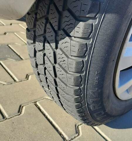 Сірий Шевроле Авео, об'ємом двигуна 1.2 л та пробігом 189 тис. км за 900 $, фото 10 на Automoto.ua