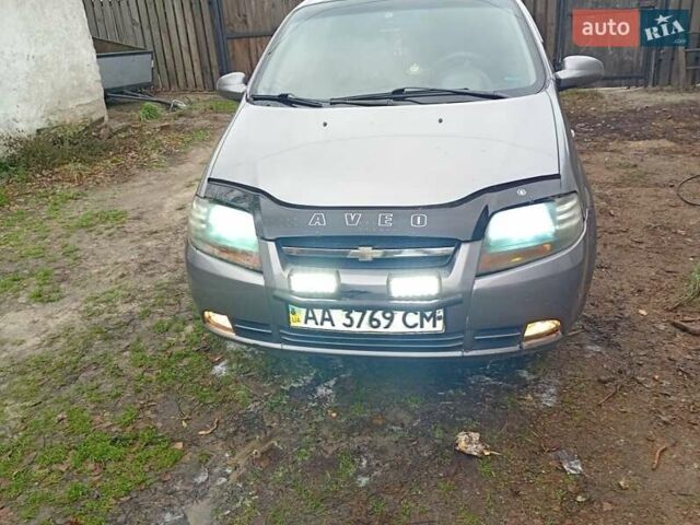 Сірий Шевроле Авео, об'ємом двигуна 1.5 л та пробігом 200 тис. км за 2700 $, фото 14 на Automoto.ua