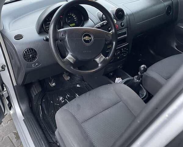 Серый Шевроле Авео, объемом двигателя 1.5 л и пробегом 130 тыс. км за 4100 $, фото 6 на Automoto.ua