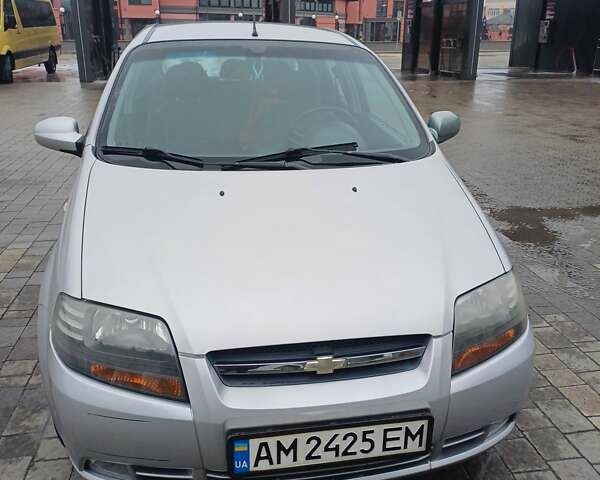 Сірий Шевроле Авео, об'ємом двигуна 1.4 л та пробігом 112 тис. км за 4150 $, фото 3 на Automoto.ua