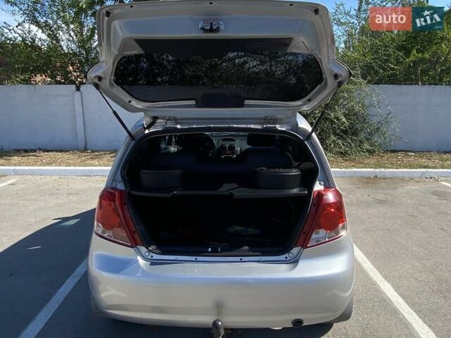 Серый Шевроле Авео, объемом двигателя 1.5 л и пробегом 284 тыс. км за 2850 $, фото 15 на Automoto.ua