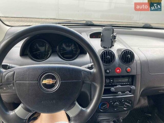 Сірий Шевроле Авео, об'ємом двигуна 1.5 л та пробігом 245 тис. км за 3000 $, фото 3 на Automoto.ua