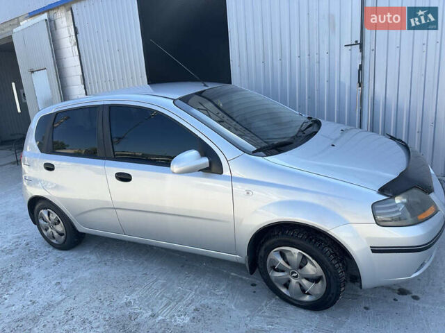 Серый Шевроле Авео, объемом двигателя 1.5 л и пробегом 195 тыс. км за 3100 $, фото 7 на Automoto.ua