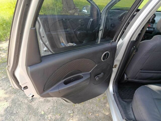 Серый Шевроле Авео, объемом двигателя 1.5 л и пробегом 265 тыс. км за 2600 $, фото 12 на Automoto.ua