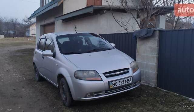 Серый Шевроле Авео, объемом двигателя 1.5 л и пробегом 158 тыс. км за 3600 $, фото 2 на Automoto.ua