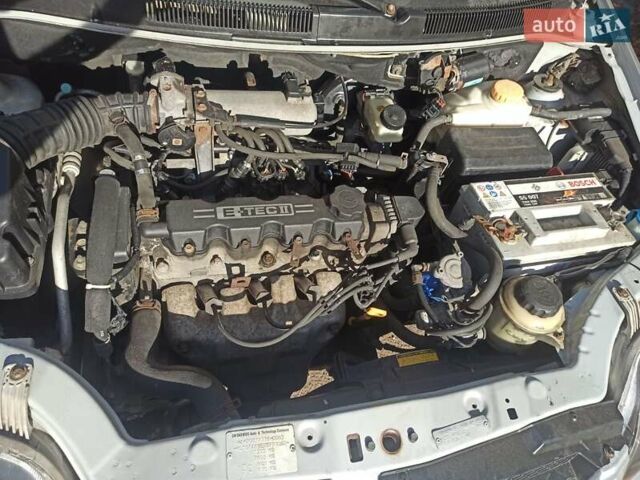 Серый Шевроле Авео, объемом двигателя 1.5 л и пробегом 300 тыс. км за 2899 $, фото 7 на Automoto.ua