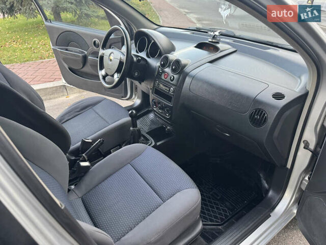 Серый Шевроле Авео, объемом двигателя 1.2 л и пробегом 220 тыс. км за 3450 $, фото 37 на Automoto.ua