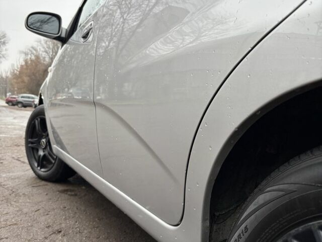 Серый Шевроле Авео, объемом двигателя 1.2 л и пробегом 240 тыс. км за 3200 $, фото 9 на Automoto.ua