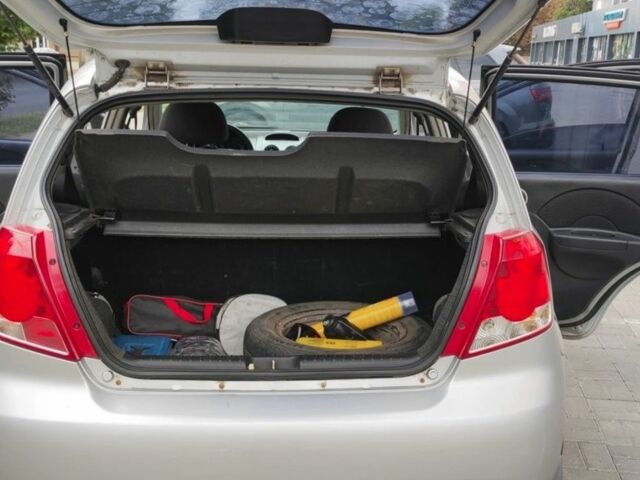 Сірий Шевроле Авео, об'ємом двигуна 1.5 л та пробігом 186 тис. км за 2500 $, фото 3 на Automoto.ua