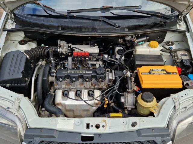 Серый Шевроле Авео, объемом двигателя 1.5 л и пробегом 140 тыс. км за 3200 $, фото 8 на Automoto.ua