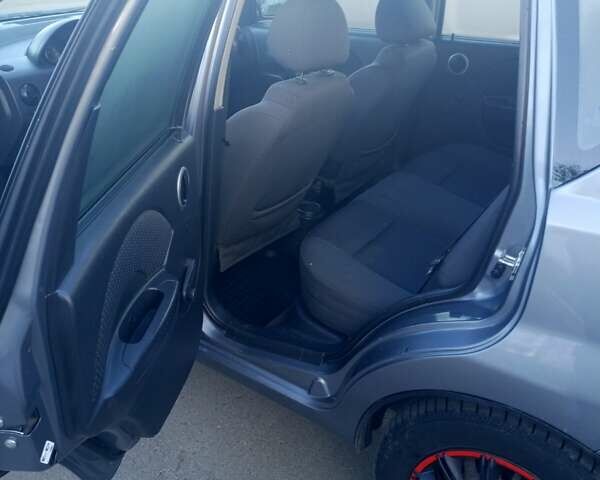 Серый Шевроле Авео, объемом двигателя 1.5 л и пробегом 224 тыс. км за 3500 $, фото 6 на Automoto.ua