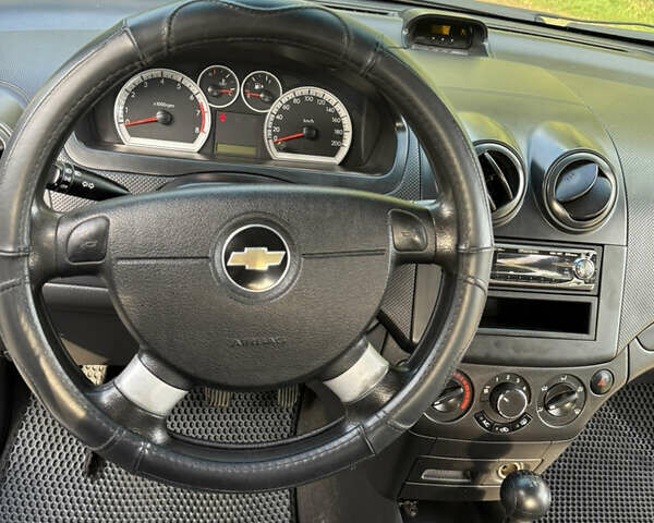 Сірий Шевроле Авео, об'ємом двигуна 1.5 л та пробігом 153 тис. км за 4450 $, фото 8 на Automoto.ua