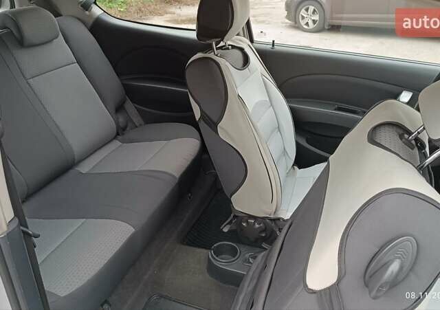 Серый Шевроле Авео, объемом двигателя 1.5 л и пробегом 72 тыс. км за 6000 $, фото 10 на Automoto.ua