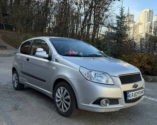 Серый Шевроле Авео, объемом двигателя 1.5 л и пробегом 165 тыс. км за 5000 $, фото 1 на Automoto.ua