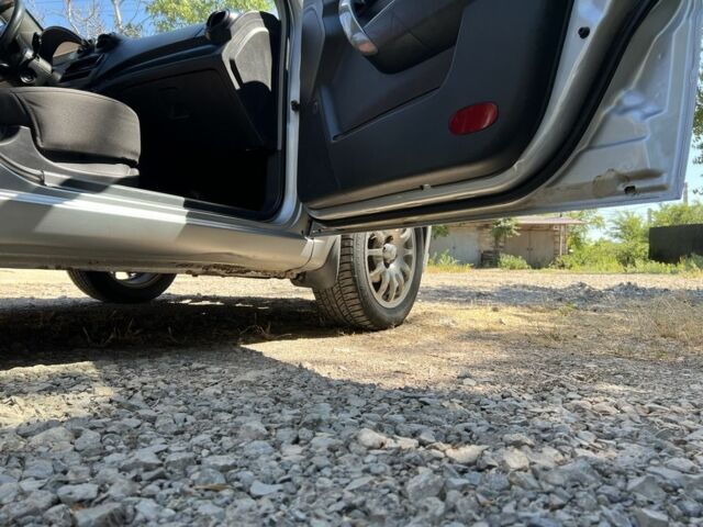 Серый Шевроле Авео, объемом двигателя 1.5 л и пробегом 153 тыс. км за 3300 $, фото 7 на Automoto.ua