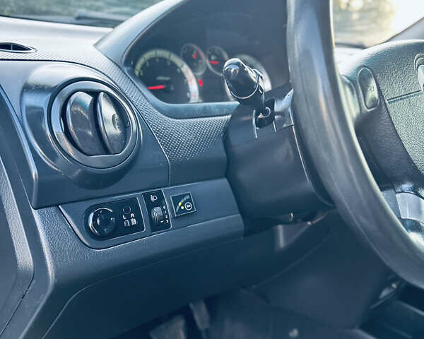 Серый Шевроле Авео, объемом двигателя 1.5 л и пробегом 234 тыс. км за 4999 $, фото 17 на Automoto.ua