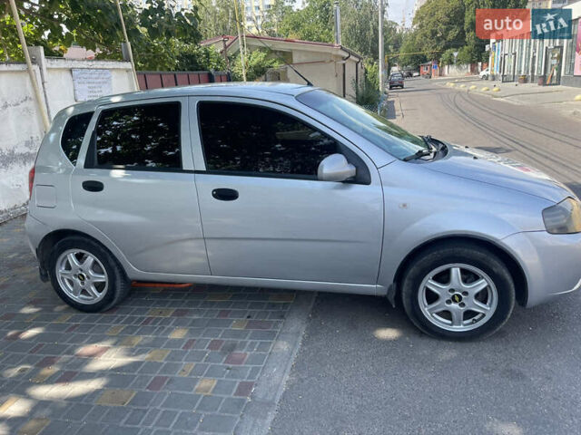 Серый Шевроле Авео, объемом двигателя 1.5 л и пробегом 155 тыс. км за 3300 $, фото 3 на Automoto.ua