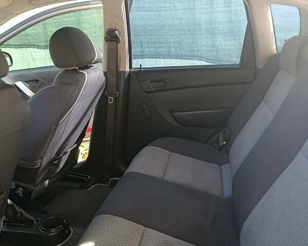 Сірий Шевроле Авео, об'ємом двигуна 1.5 л та пробігом 180 тис. км за 4500 $, фото 20 на Automoto.ua