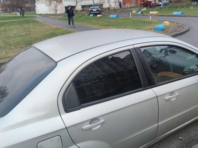 Серый Шевроле Авео, объемом двигателя 1.6 л и пробегом 270 тыс. км за 3500 $, фото 1 на Automoto.ua