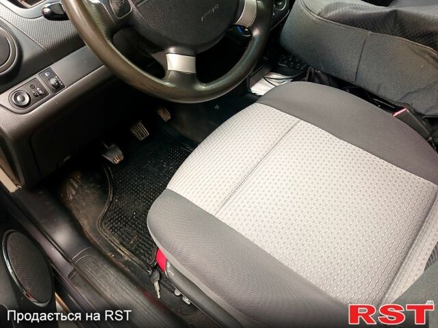 Серый Шевроле Авео, объемом двигателя 1.5 л и пробегом 81 тыс. км за 4400 $, фото 5 на Automoto.ua