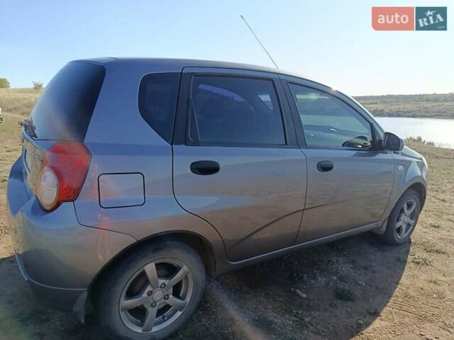 Сірий Шевроле Авео, об'ємом двигуна 1.5 л та пробігом 180 тис. км за 4500 $, фото 2 на Automoto.ua