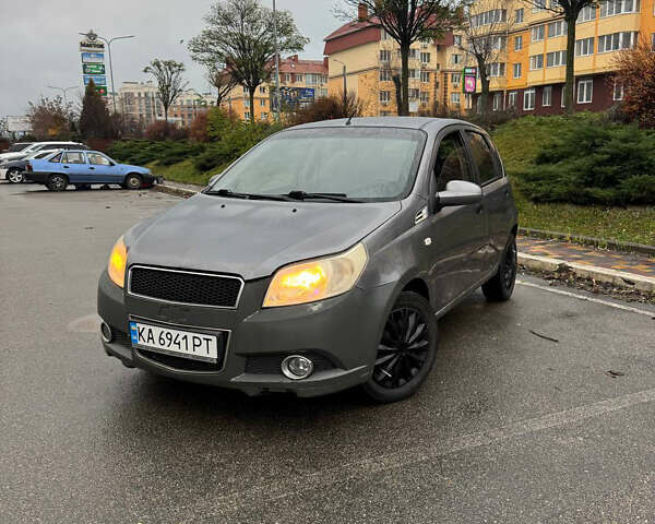 Серый Шевроле Авео, объемом двигателя 1.5 л и пробегом 240 тыс. км за 3700 $, фото 11 на Automoto.ua