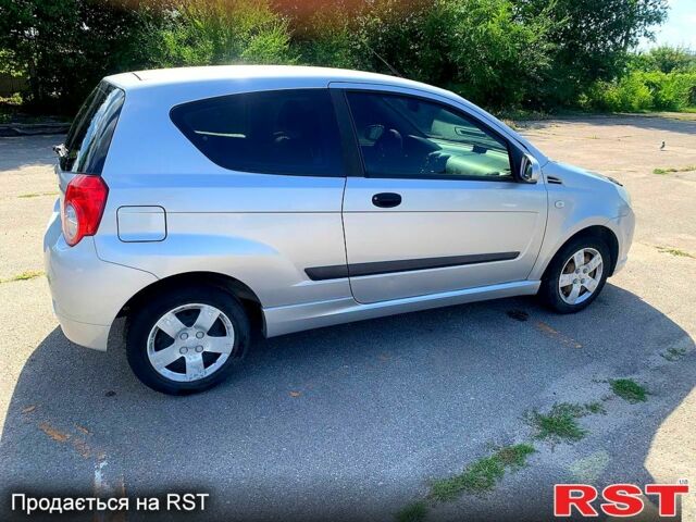 Серый Шевроле Авео, объемом двигателя 1.5 л и пробегом 205 тыс. км за 4200 $, фото 1 на Automoto.ua