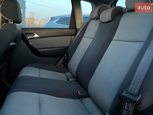 Серый Шевроле Авео, объемом двигателя 1.21 л и пробегом 200 тыс. км за 4800 $, фото 14 на Automoto.ua
