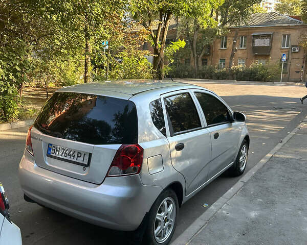 Серый Шевроле Авео, объемом двигателя 1.5 л и пробегом 155 тыс. км за 3300 $, фото 4 на Automoto.ua