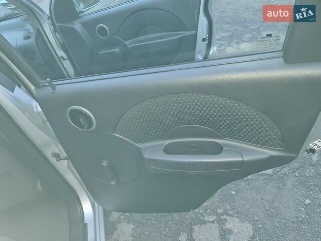 Серый Шевроле Авео, объемом двигателя 1.5 л и пробегом 64 тыс. км за 5100 $, фото 12 на Automoto.ua