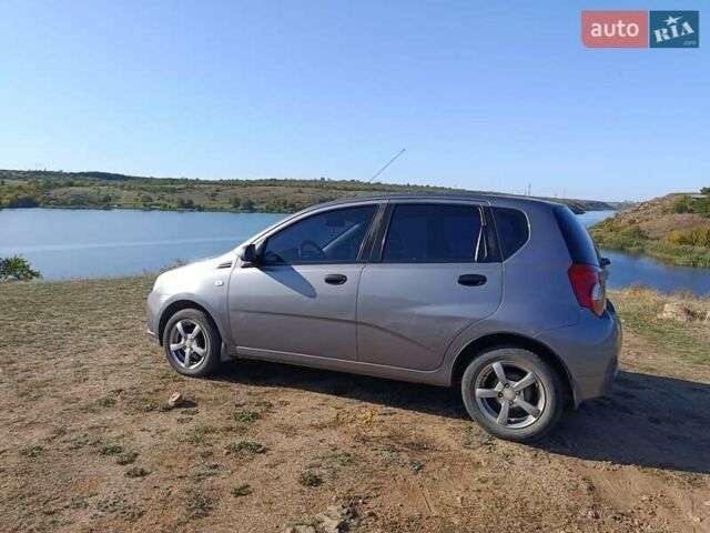 Сірий Шевроле Авео, об'ємом двигуна 1.5 л та пробігом 180 тис. км за 4500 $, фото 6 на Automoto.ua