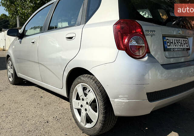 Сірий Шевроле Авео, об'ємом двигуна 1.21 л та пробігом 210 тис. км за 4500 $, фото 6 на Automoto.ua
