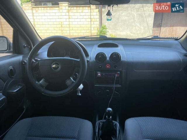 Серый Шевроле Авео, объемом двигателя 1.5 л и пробегом 155 тыс. км за 3300 $, фото 7 на Automoto.ua