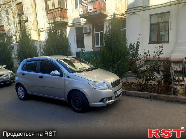 Сірий Шевроле Авео, об'ємом двигуна 1.5 л та пробігом 120 тис. км за 4200 $, фото 2 на Automoto.ua