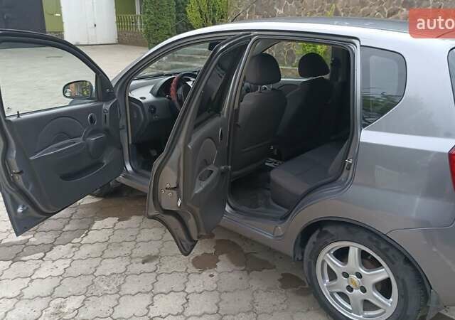 Серый Шевроле Авео, объемом двигателя 1.5 л и пробегом 138 тыс. км за 3350 $, фото 7 на Automoto.ua