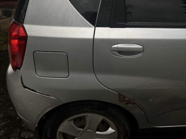 Серый Шевроле Авео, объемом двигателя 1.2 л и пробегом 172 тыс. км за 3500 $, фото 4 на Automoto.ua