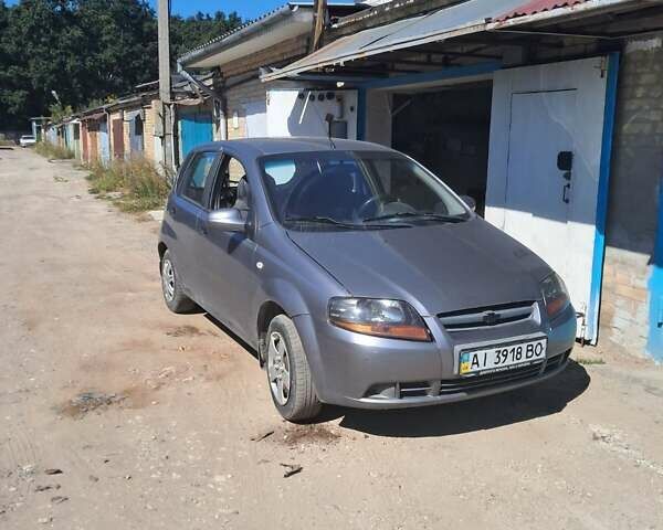 Серый Шевроле Авео, объемом двигателя 1.5 л и пробегом 98 тыс. км за 4200 $, фото 1 на Automoto.ua