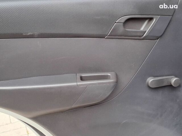 Сірий Шевроле Авео, об'ємом двигуна 1.5 л та пробігом 138 тис. км за 4440 $, фото 9 на Automoto.ua
