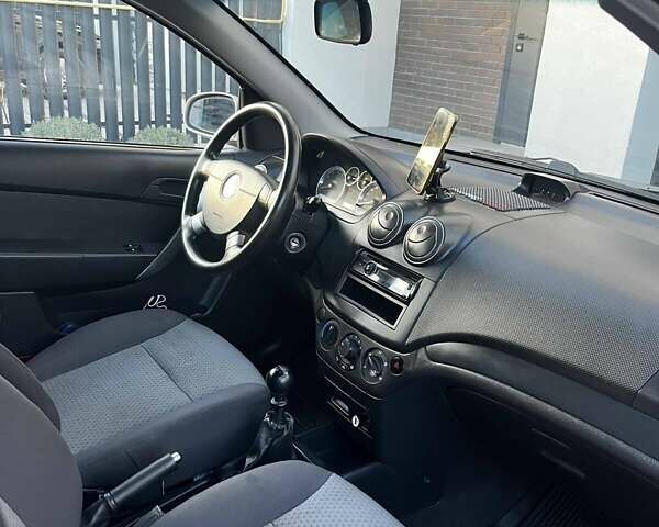 Серый Шевроле Авео, объемом двигателя 1.5 л и пробегом 120 тыс. км за 4200 $, фото 8 на Automoto.ua