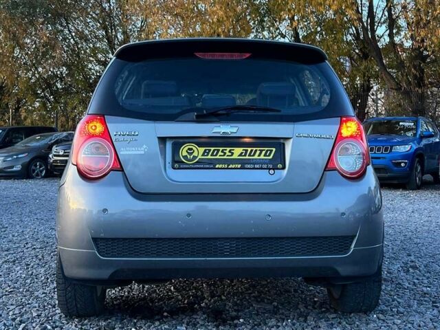 Серый Шевроле Авео, объемом двигателя 1.2 л и пробегом 200 тыс. км за 4800 $, фото 4 на Automoto.ua