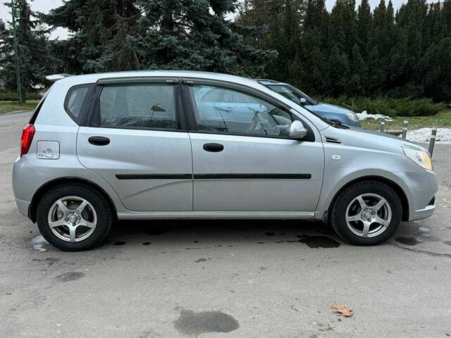 Серый Шевроле Авео, объемом двигателя 1.5 л и пробегом 75 тыс. км за 4100 $, фото 1 на Automoto.ua