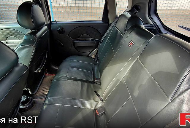 Серый Шевроле Авео, объемом двигателя 1.5 л и пробегом 264 тыс. км за 2500 $, фото 4 на Automoto.ua