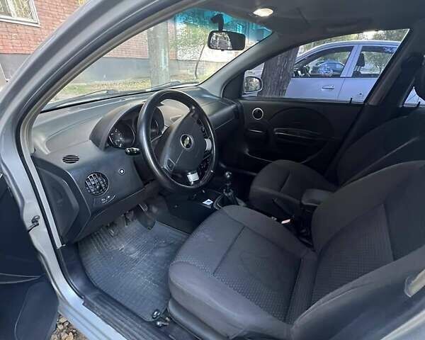 Серый Шевроле Авео, объемом двигателя 0 л и пробегом 140 тыс. км за 4100 $, фото 6 на Automoto.ua