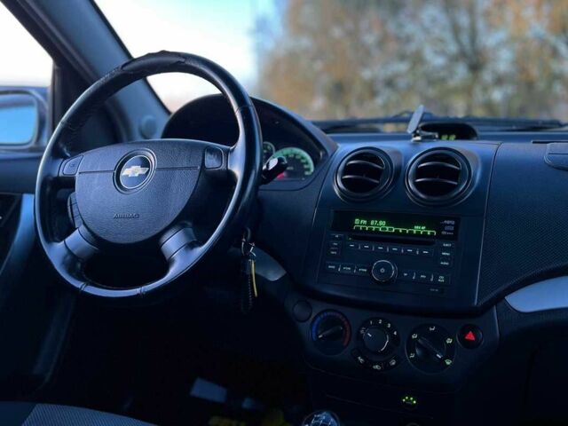 Серый Шевроле Авео, объемом двигателя 1.2 л и пробегом 200 тыс. км за 4800 $, фото 13 на Automoto.ua