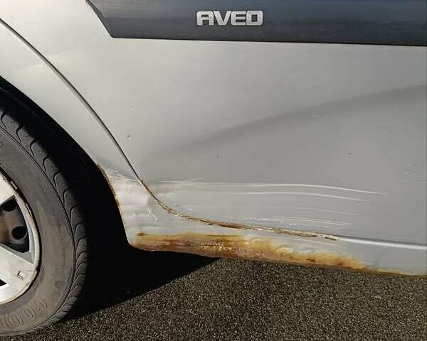 Сірий Шевроле Авео, об'ємом двигуна 1.5 л та пробігом 131 тис. км за 2800 $, фото 3 на Automoto.ua