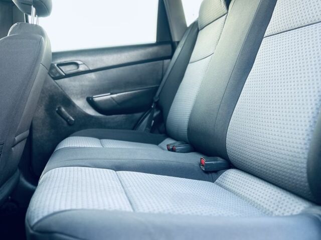 Серый Шевроле Авео, объемом двигателя 1.5 л и пробегом 225 тыс. км за 4500 $, фото 7 на Automoto.ua