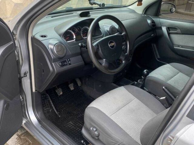 Серый Шевроле Авео, объемом двигателя 1.4 л и пробегом 167 тыс. км за 4200 $, фото 6 на Automoto.ua